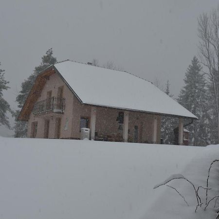 Holiday Home With Hot Tub And Sauna Sabina Rovte Exteriör bild