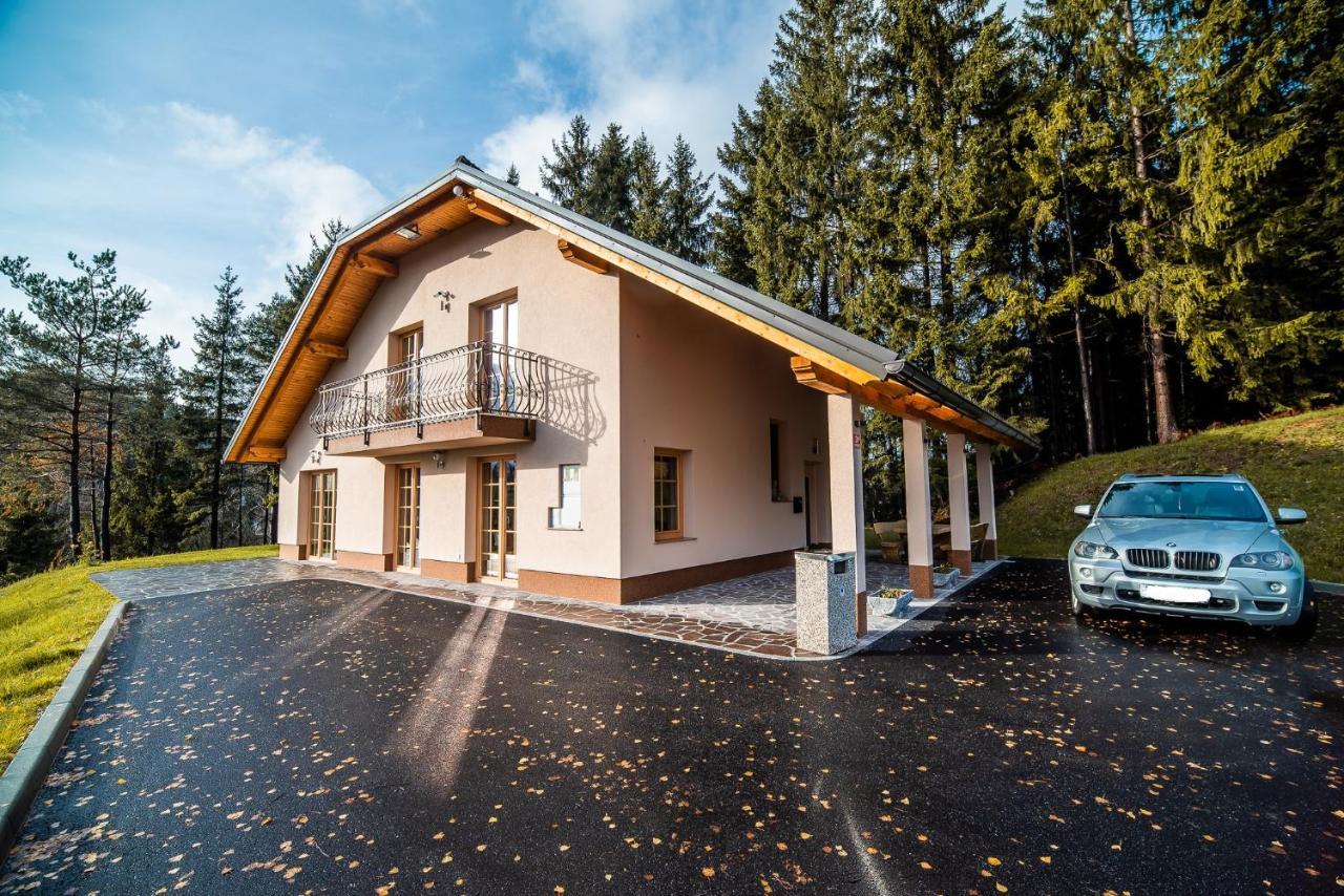Holiday Home With Hot Tub And Sauna Sabina Rovte Exteriör bild