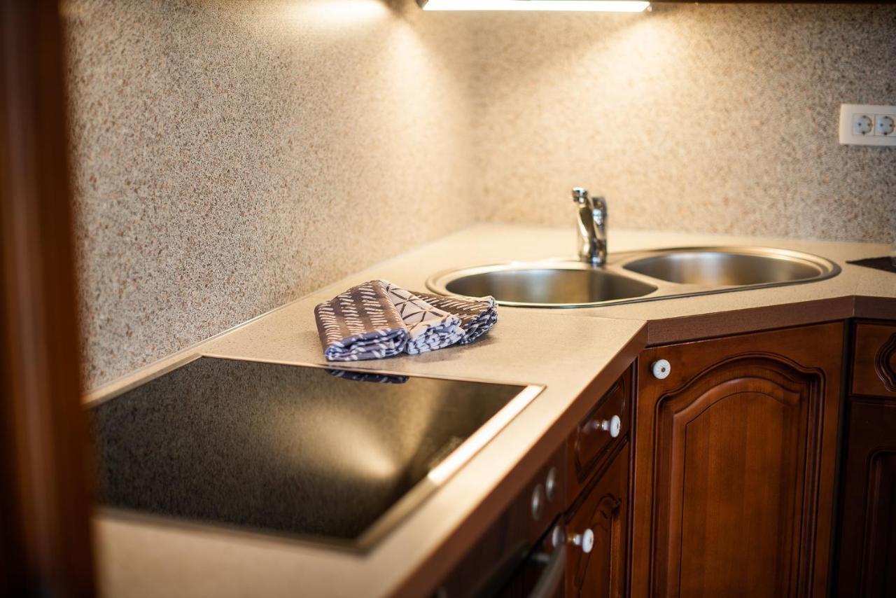 Holiday Home With Hot Tub And Sauna Sabina Rovte Exteriör bild