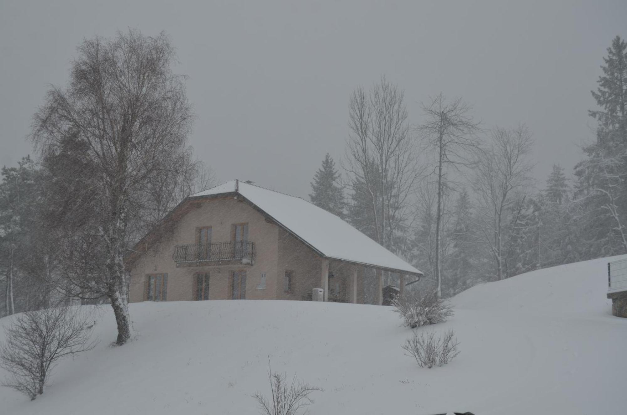 Holiday Home With Hot Tub And Sauna Sabina Rovte Exteriör bild