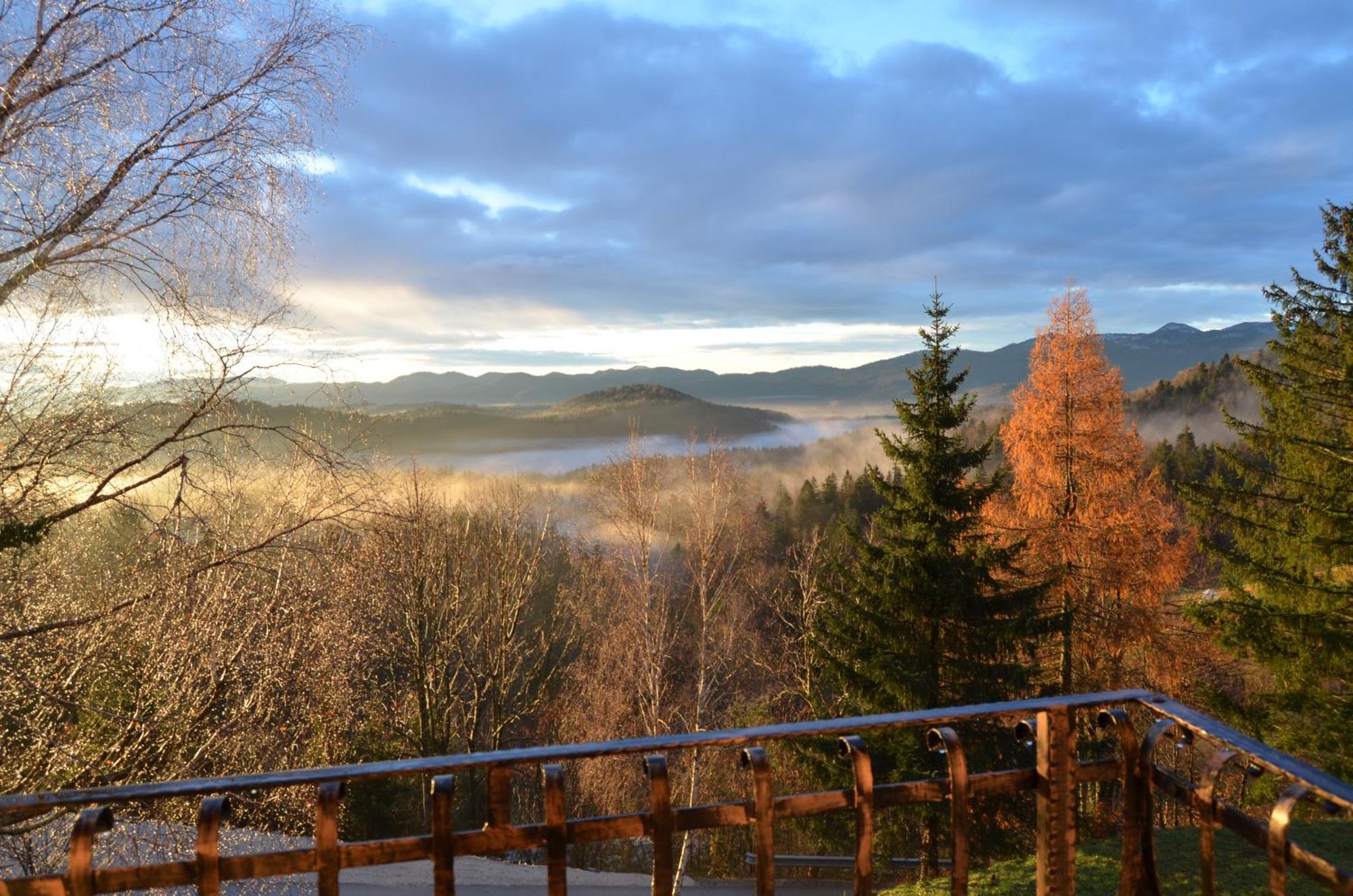 Holiday Home With Hot Tub And Sauna Sabina Rovte Exteriör bild